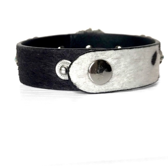 New Handmade Genuine Leather Handcrafted Triple Flower Snap Bracelet - Picture 5 of 5